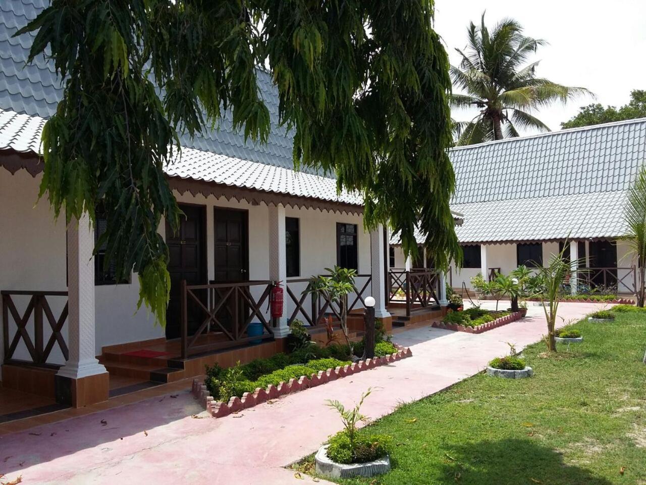 Rasa Senang Villa -Islam Guest Only Pantai Cenang  Εξωτερικό φωτογραφία