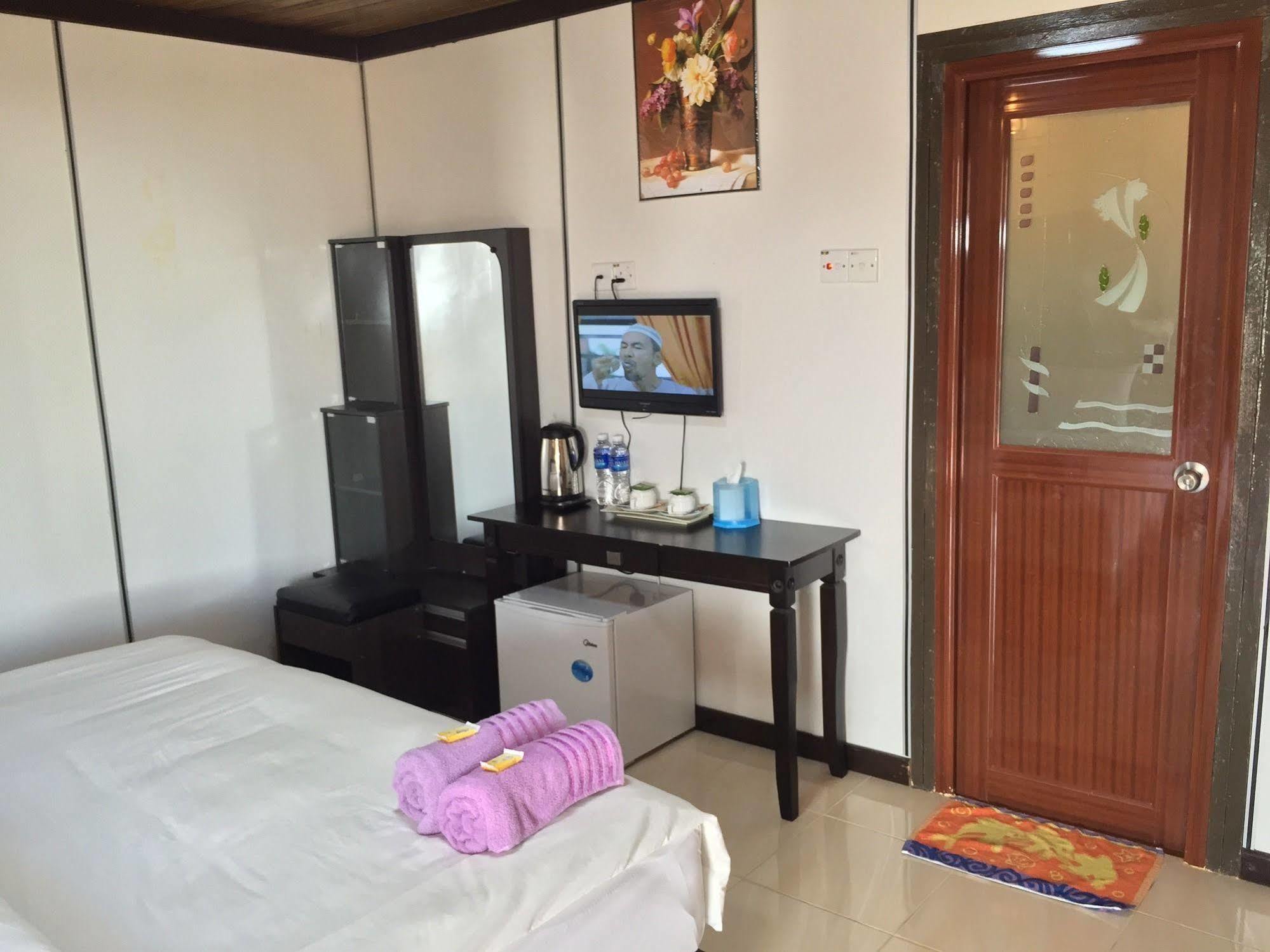 Rasa Senang Villa -Islam Guest Only Pantai Cenang  Εξωτερικό φωτογραφία
